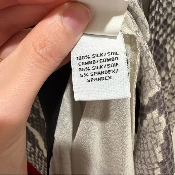 Diane von Furstenberg Lane Silk Chiffon Snake Print Blouse‎ – Size 2 - Picture 8 of 14